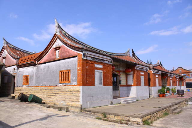 Huang Xianxian Six-Route Mansion