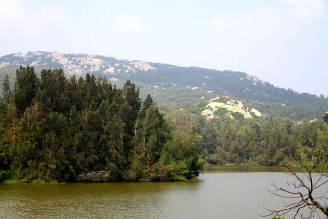 Yangming Lake
